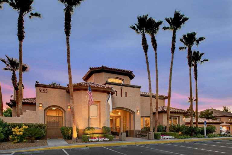 Desert Retreat Hilton Exterior
